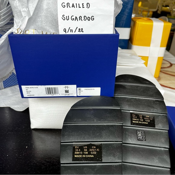 Stuart Weitzman Pearl Buckle Slide - Picture 6 of 8